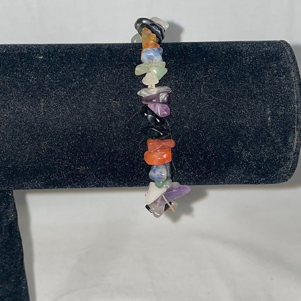 Stretchy Bracelet with Small Shiny Colorfully Rocks
